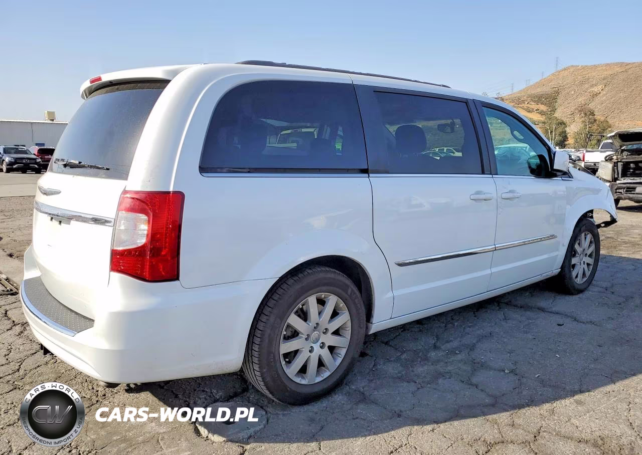 2014 Chrysler Town & Country Touring VIN:2C4RC1BG3ER158778 - 3