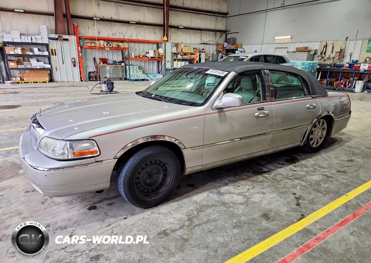2009 Lincoln Town Car Signature Limited