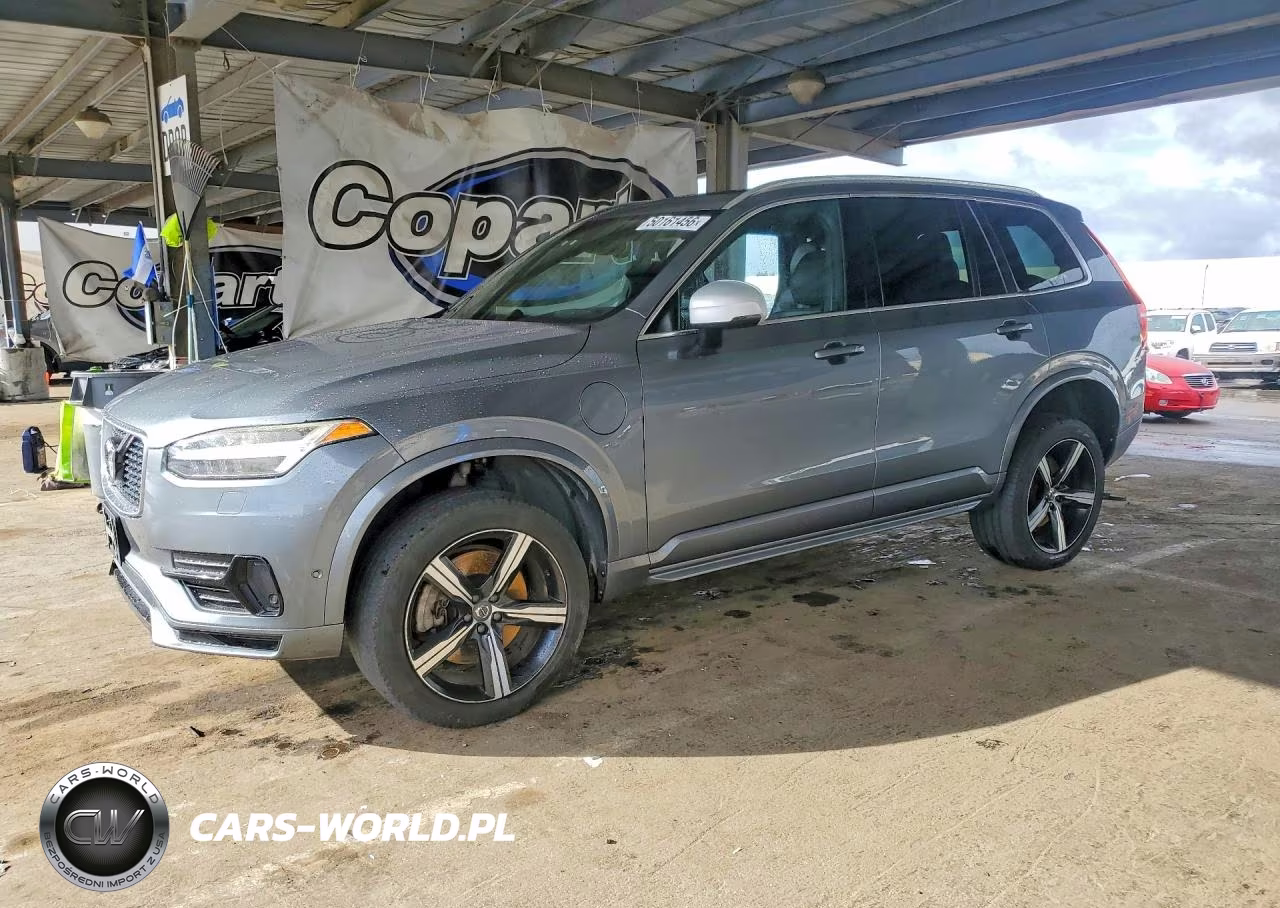 2017 Volvo Xc90 T8 – zdjęcie 1 z 13