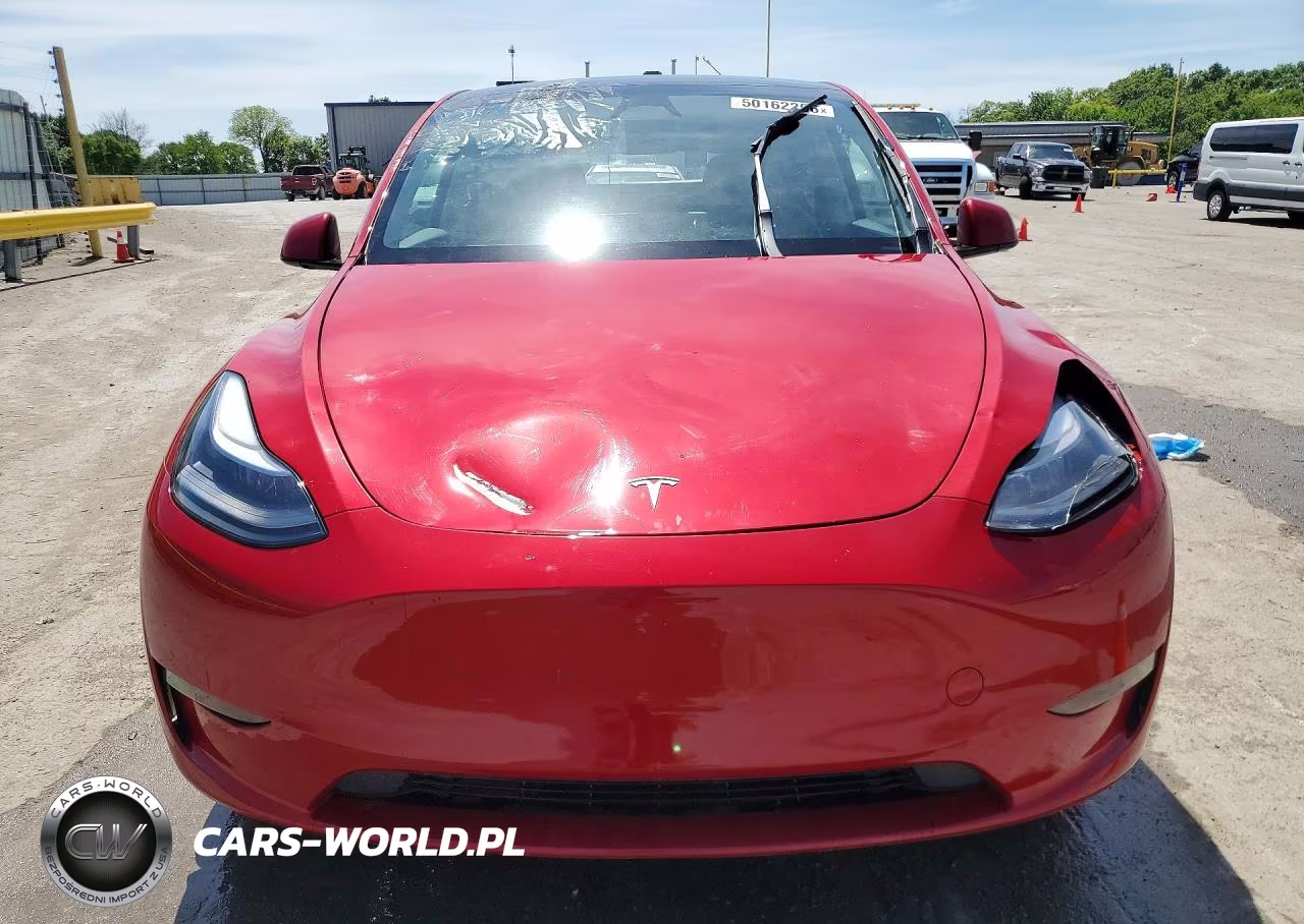 2023 Tesla Model Y VIN:7SAYGDEE3PF883990 - 5