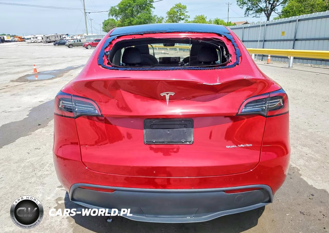 2023 Tesla Model Y VIN:7SAYGDEE3PF883990 - 6