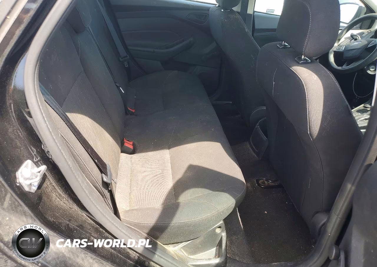 2018 Ford Focus S VIN:1FADP3E24JL307685 - 10