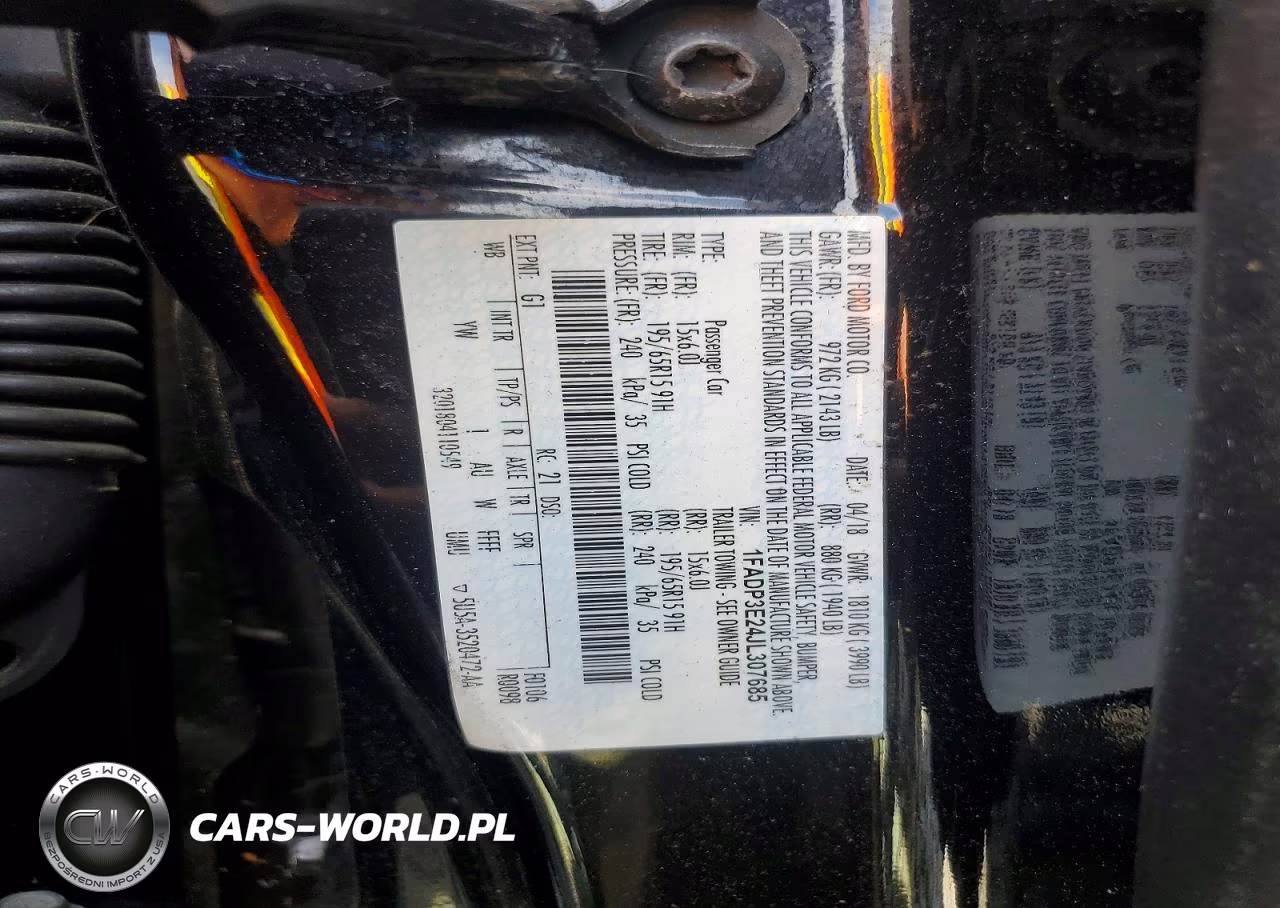 2018 Ford Focus S VIN:1FADP3E24JL307685 - 12