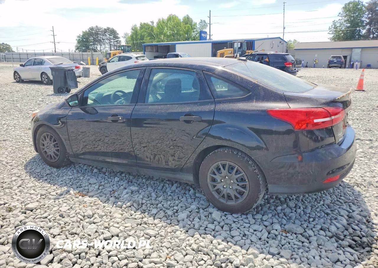 2018 Ford Focus S VIN:1FADP3E24JL307685 - 2