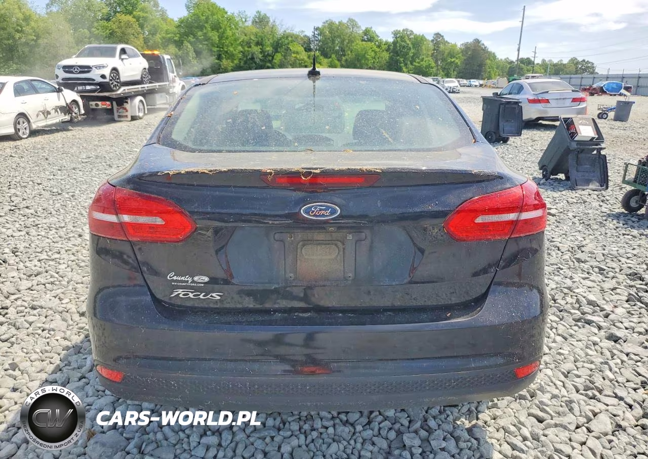 2018 Ford Focus S VIN:1FADP3E24JL307685 - 6