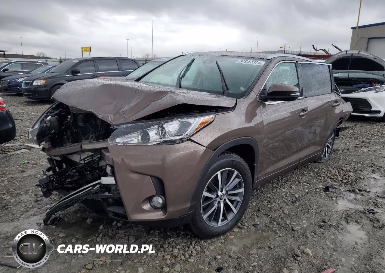 2017 Toyota Highlander Se