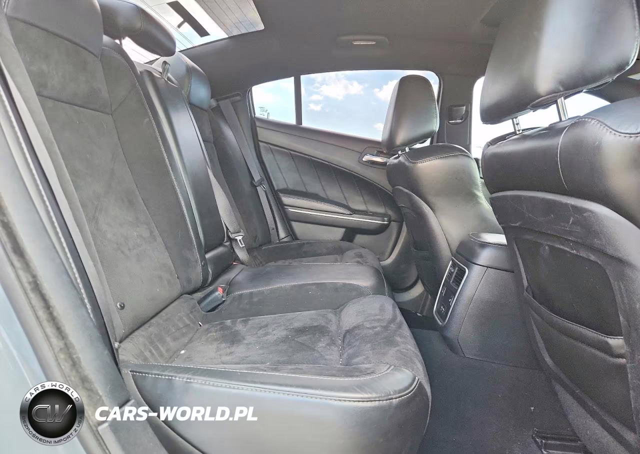 2021 Dodge Charger Scat Pack VIN:2C3CDXGJXMH594627 - 10