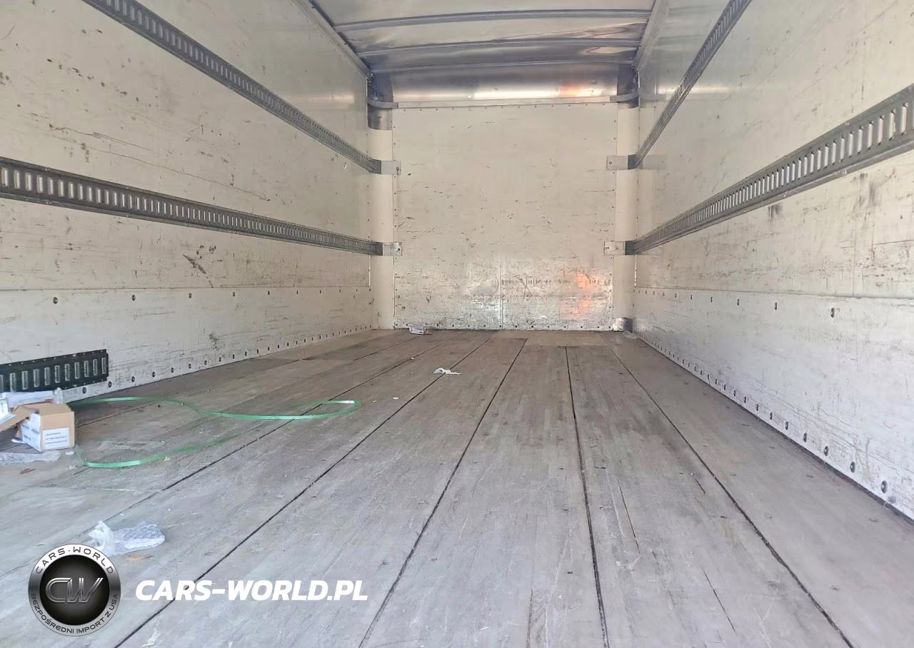2017 Hino 195 Box Truck VIN:JHHSDM2H4HK005092 - 10