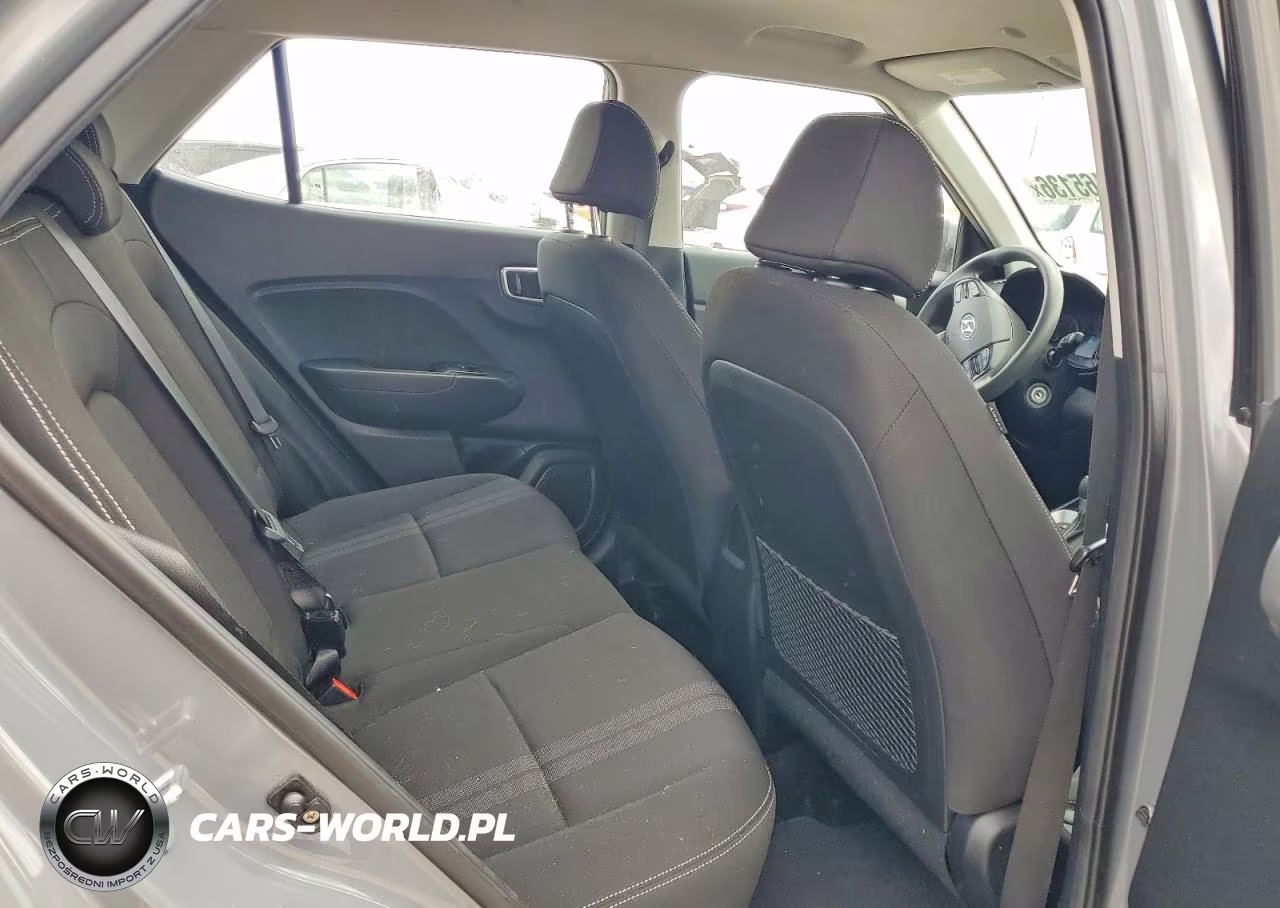 2020 Hyundai Venue Sel VIN:KMHRC8A36LU021076 - 10