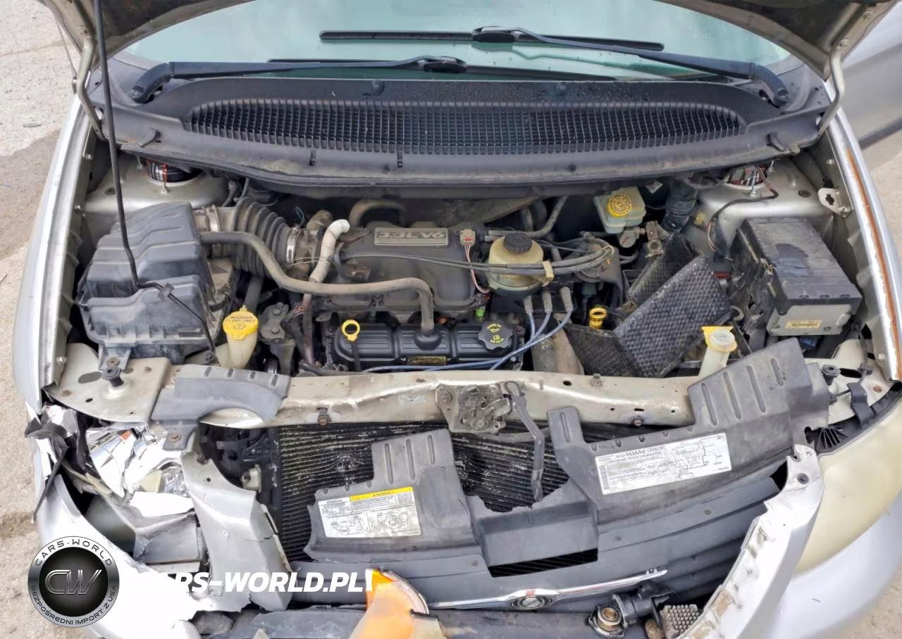 2005 Chrysler Town & Country VIN:1C4GP45R15B330072 - 12