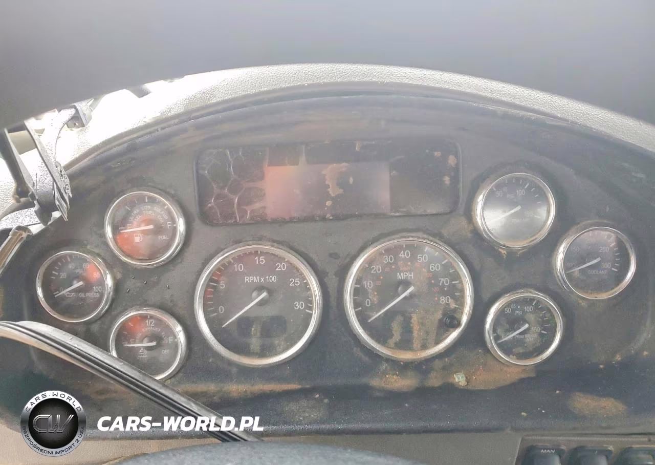 2013 Peterbilt 337 Utility - Service Truck VIN:2NP2HN7X7DM192729 - 8