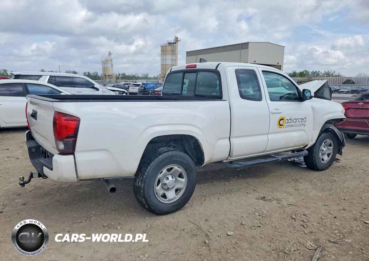 2018 Toyota Tacoma Sr VIN:5TFRX5GN9JX118445 - 3