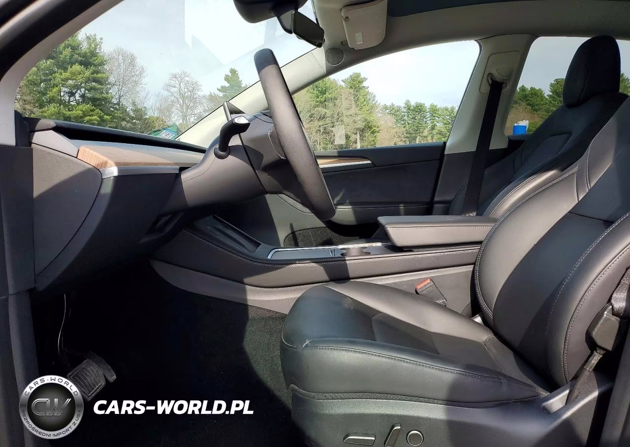 2023 Tesla Model Y VIN:7SAYGDEE7PA207894 - 7