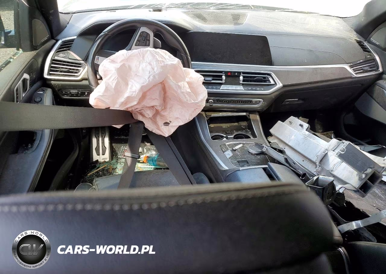 2019 BMW X5 xDrive50I VIN:5UXJU2C5XKLN65349 - 8