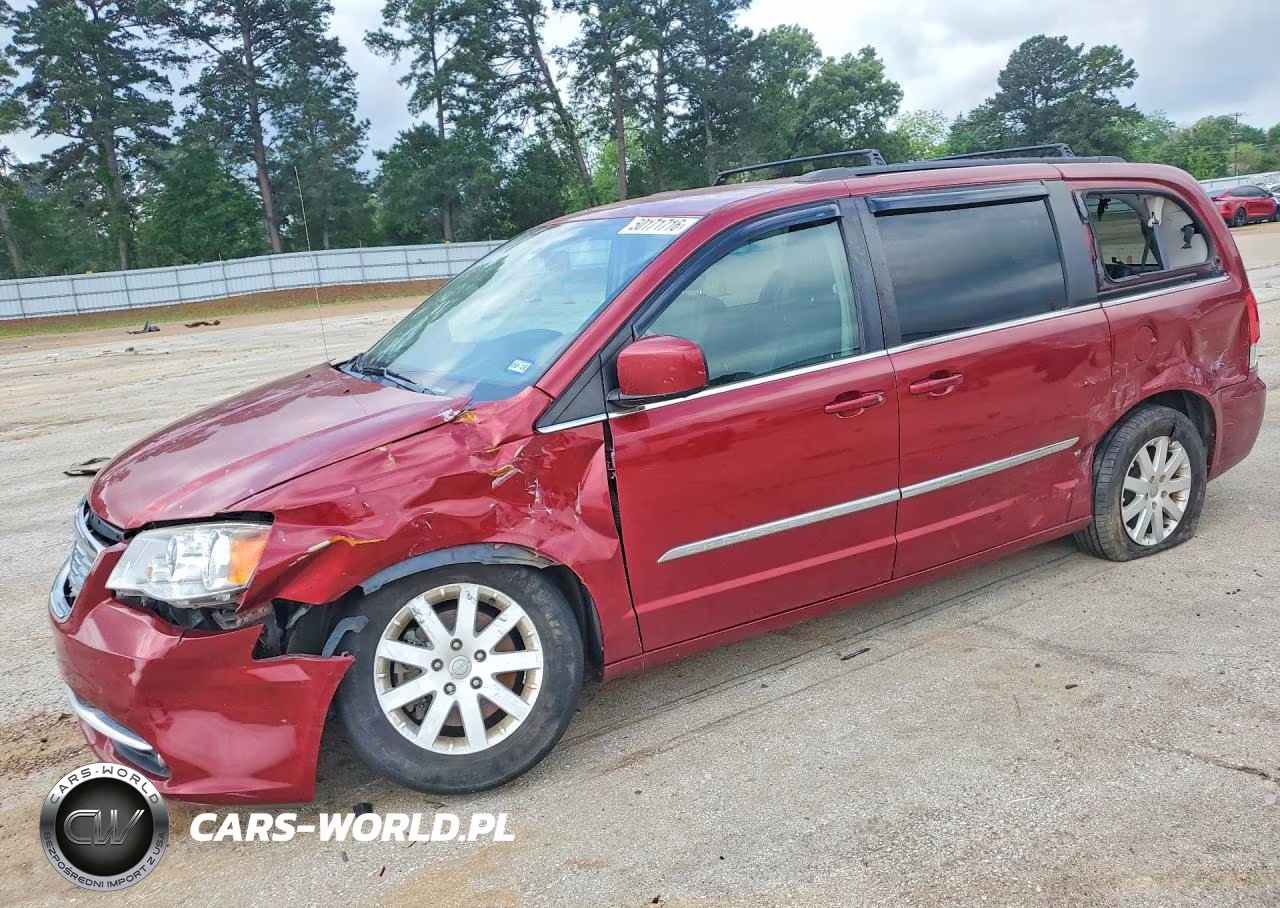 2016 Chrysler Town & Country Touring