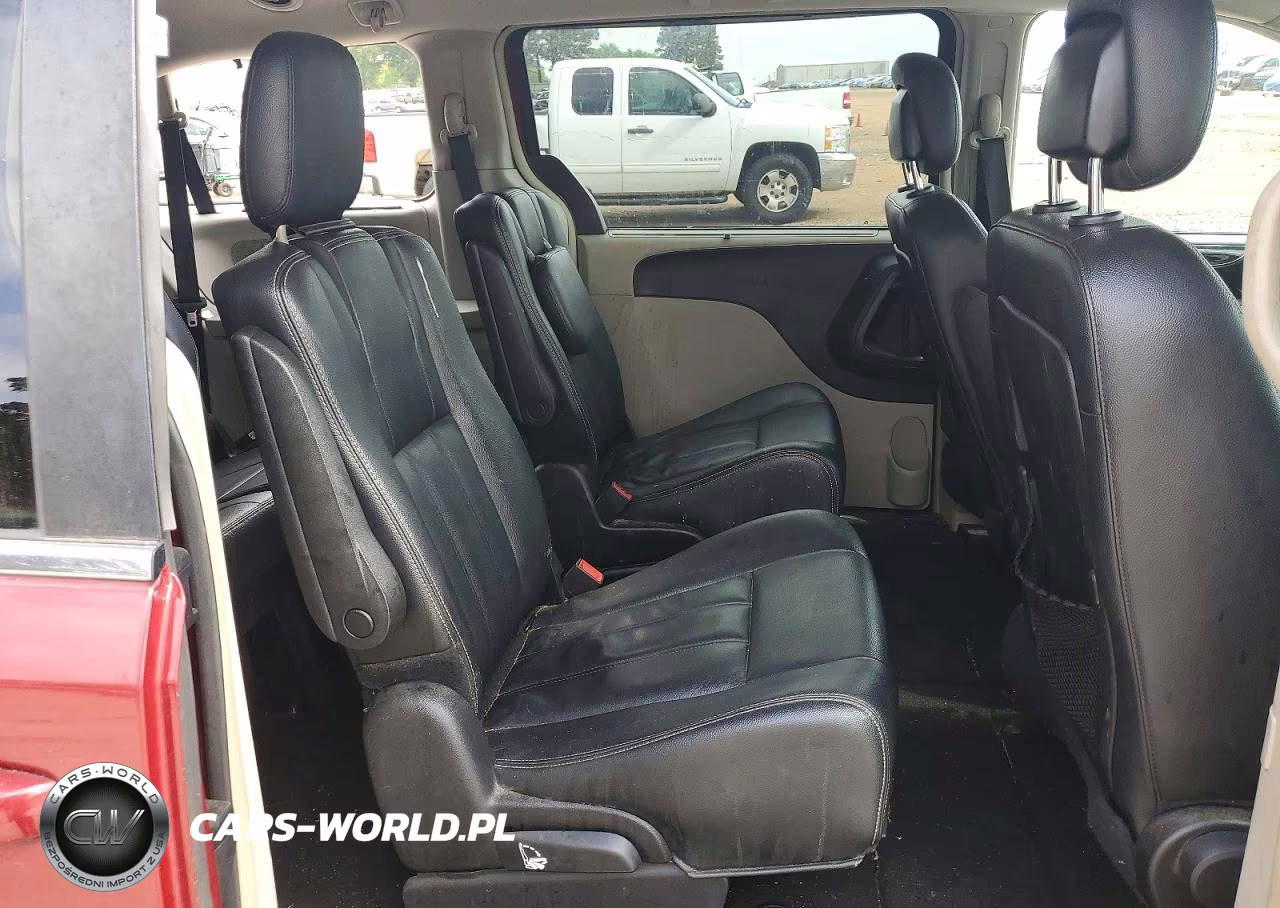 2016 Chrysler Town & Country Touring VIN:2C4RC1BG9GR287739 - 11