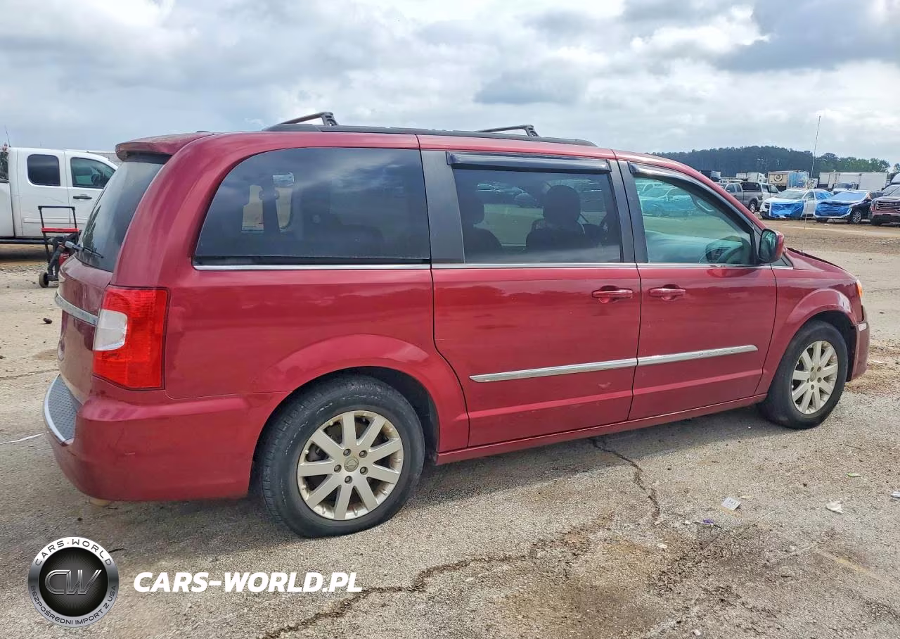 2016 Chrysler Town & Country Touring VIN:2C4RC1BG9GR287739 - 3