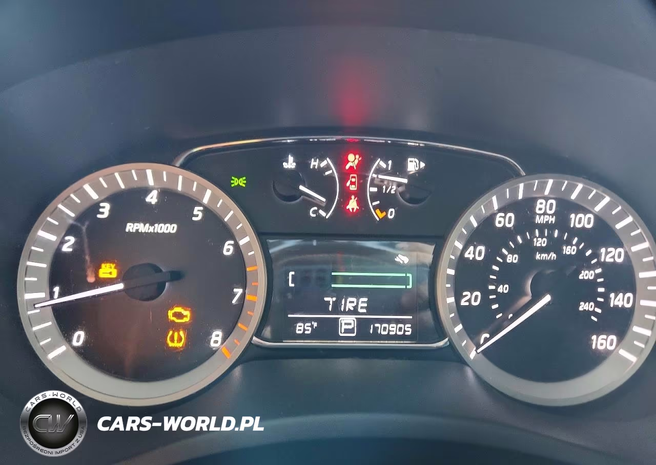 2015 Niss Sentra S VIN:3N1AB7APXFL680264 - 9