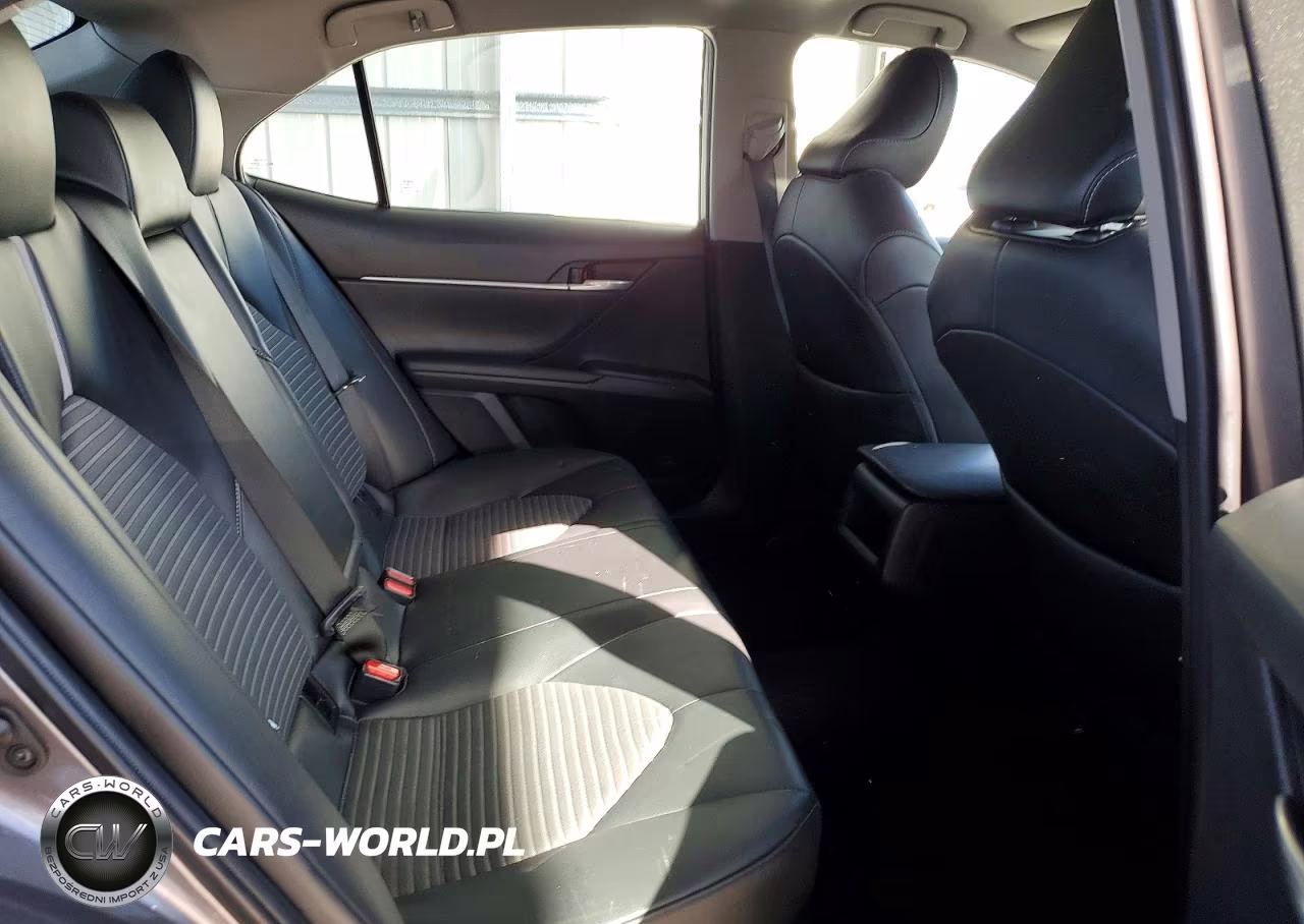 2021 Toyota Camry Se VIN:4T1G11AK6MU465331 - 10