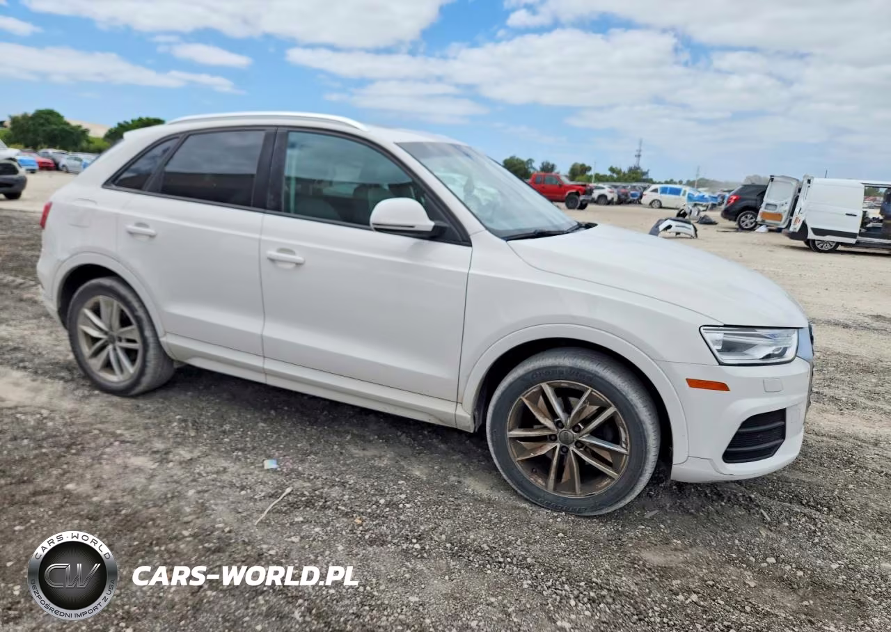 2017 Audi Q3 Premium VIN:WA1BCCFS4HR015418 - 4