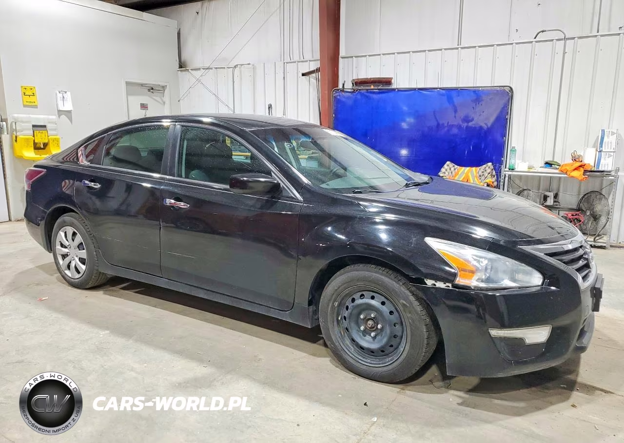 2014 Nissan Altima 2.5 S VIN:1N4AL3AP3EN358346 - 4