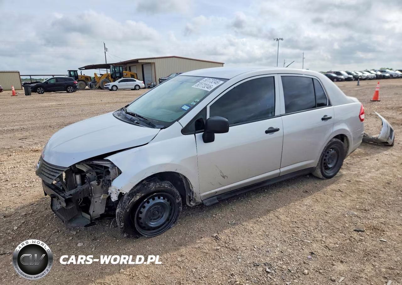 2011 Nissan Versa 1.6 Base