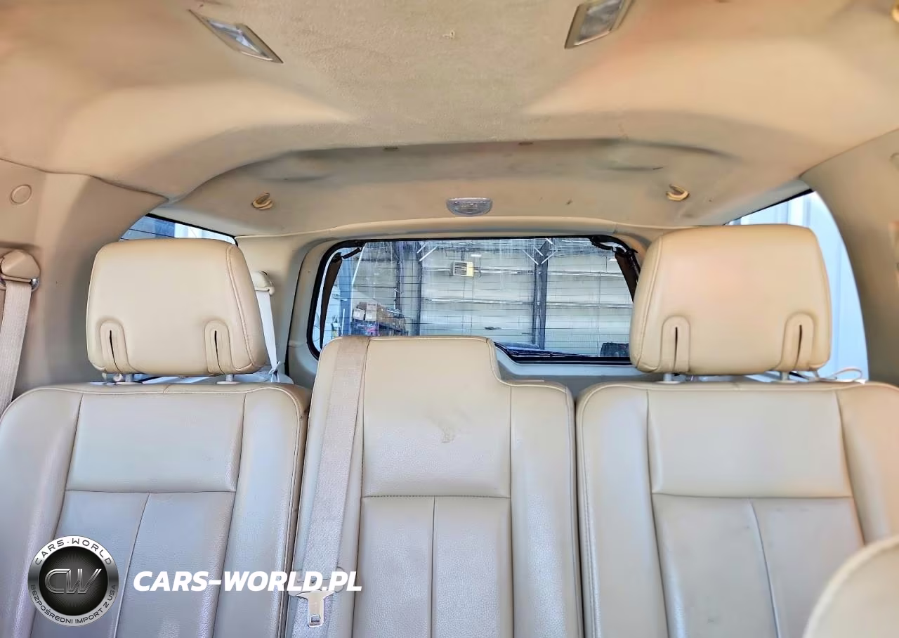 2010 Ford Expedition Eddie Bauer VIN:1FMJU1J54AEB57037 - 10
