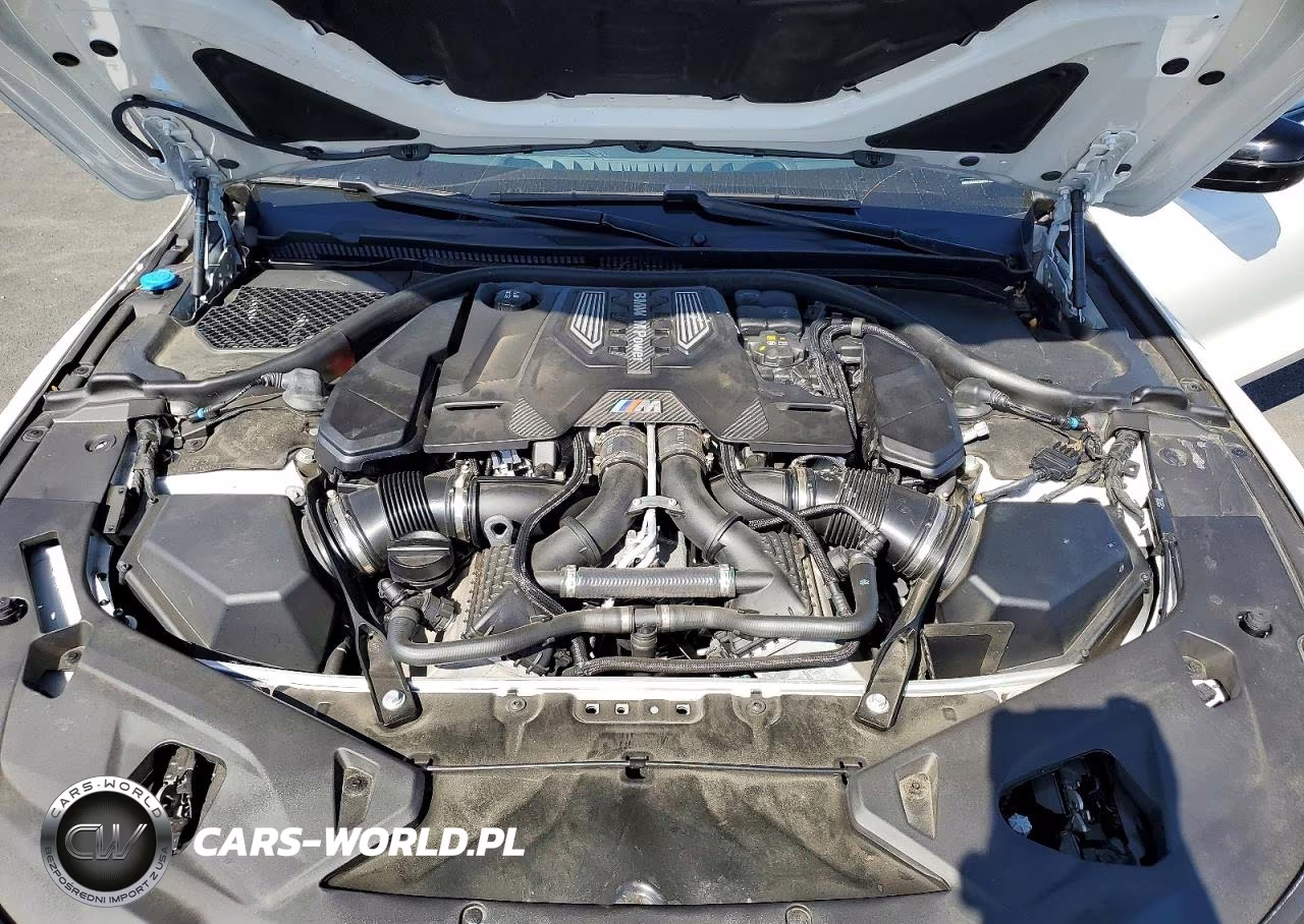 2024 BMW M8 VIN:WBSDZ0C08RCP93779 - 11