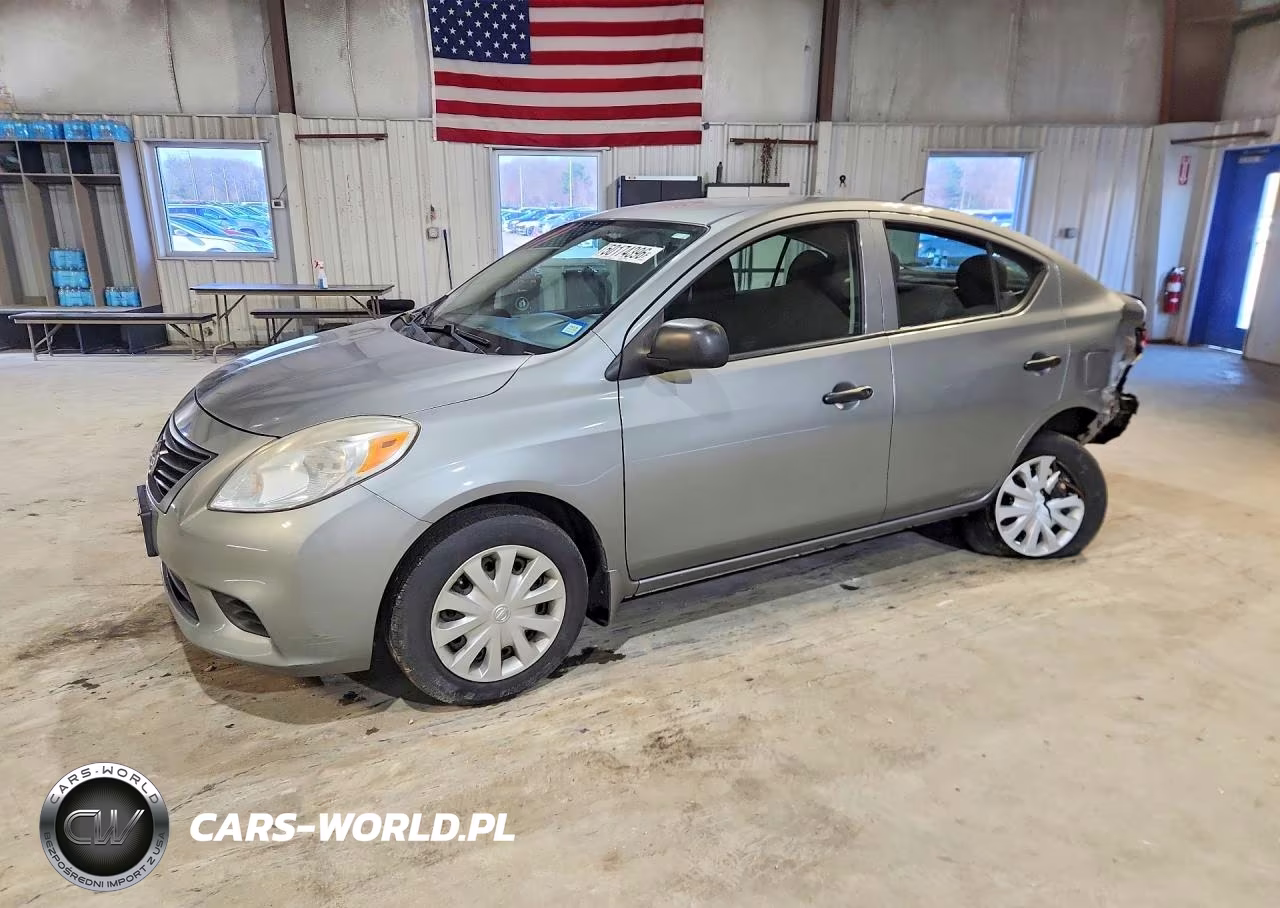 2013 Nissan Versa 1.6 S