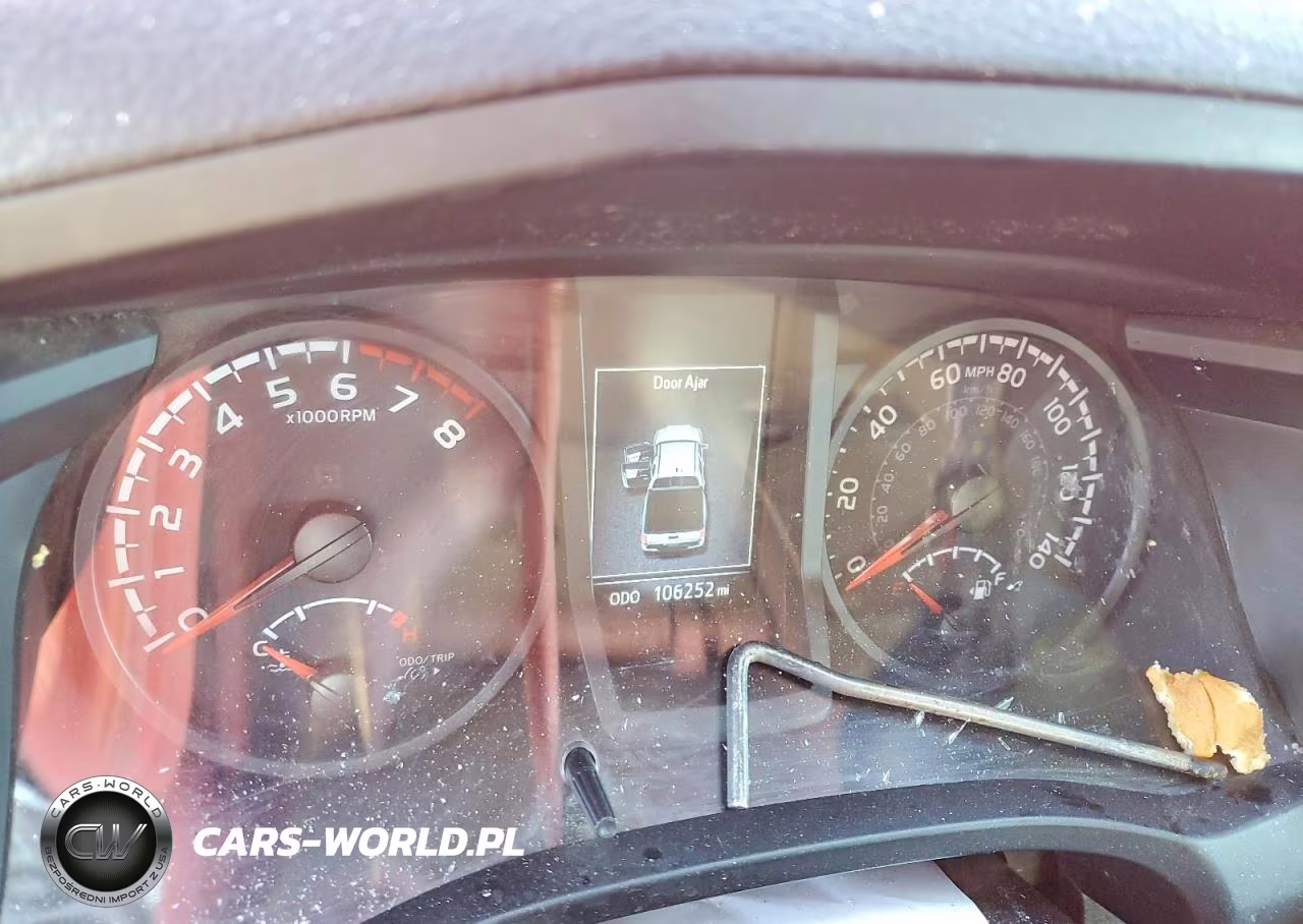2021 Toyota Tacoma Sr V6 VIN:3TMCZ5AN7MM411859 - 9