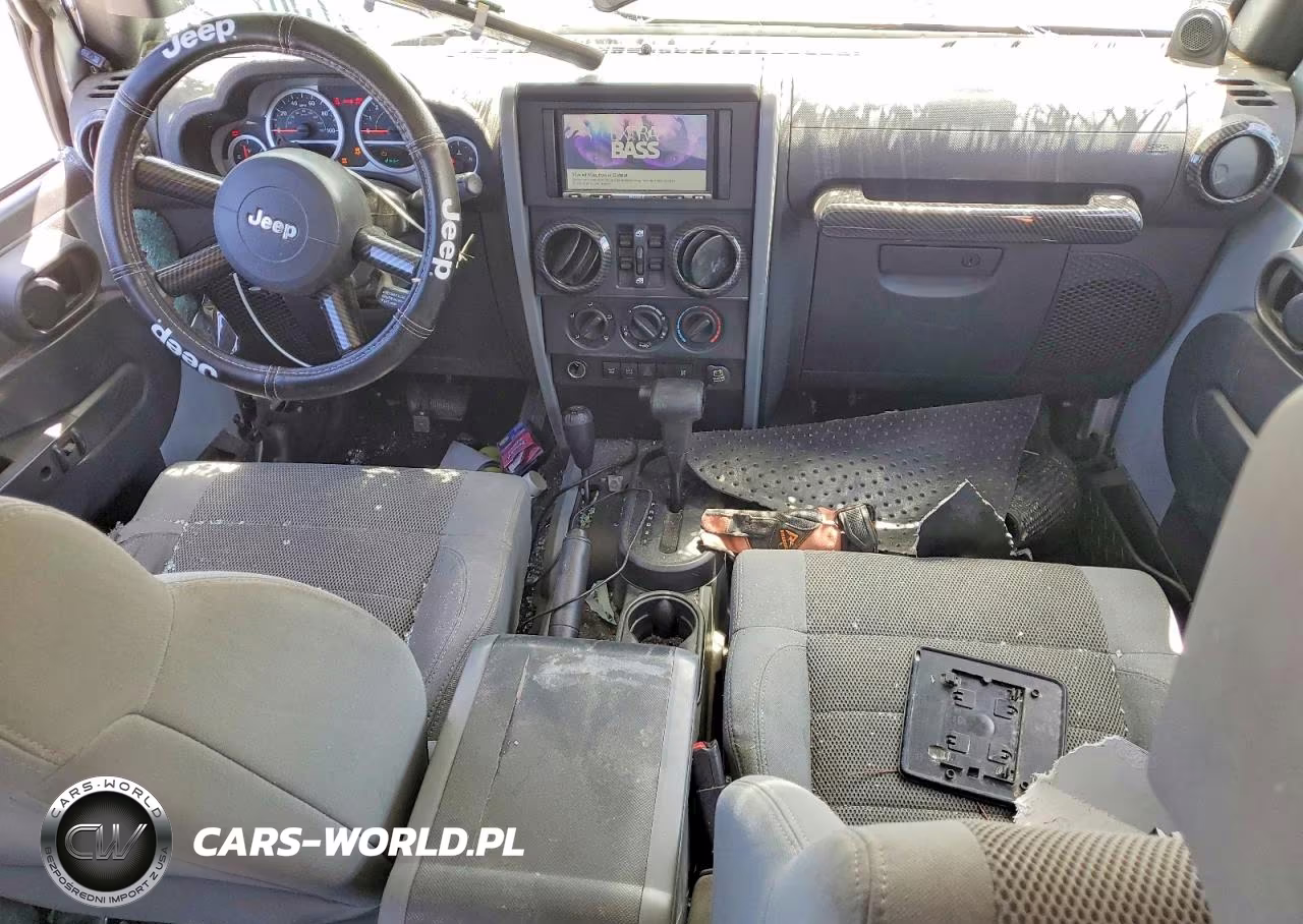 2007 Jeep Wrangler Rubicon VIN:1J8GA69197L166657 - 8