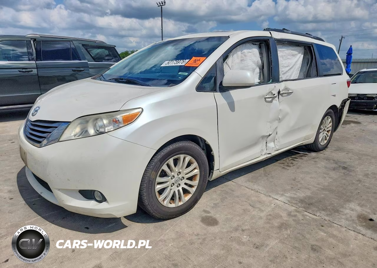 2015 Toyota Sienna Xle 8-Passenger