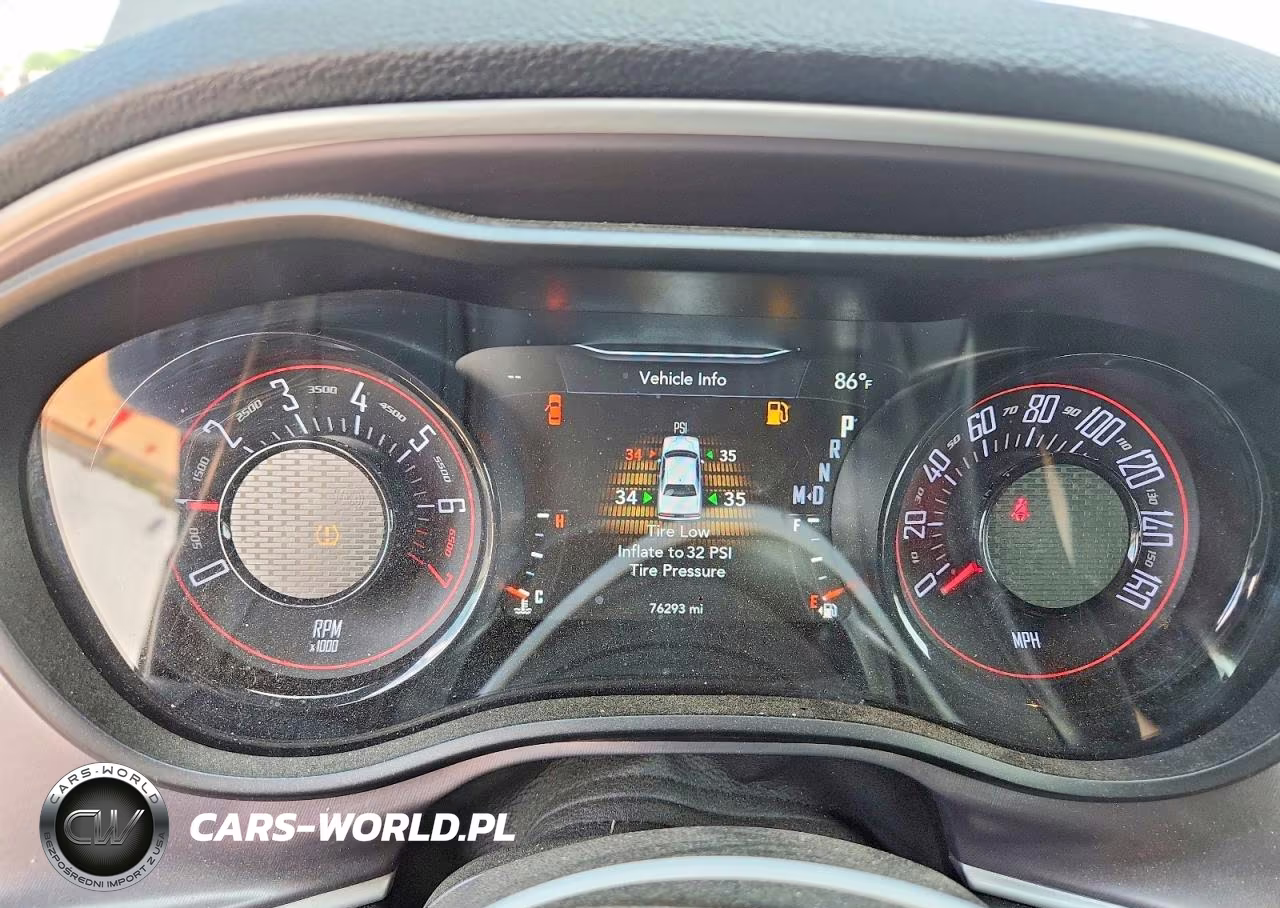 2022 Dodge Challenger Sxt VIN:2C3CDZAG8NH103370 - 9