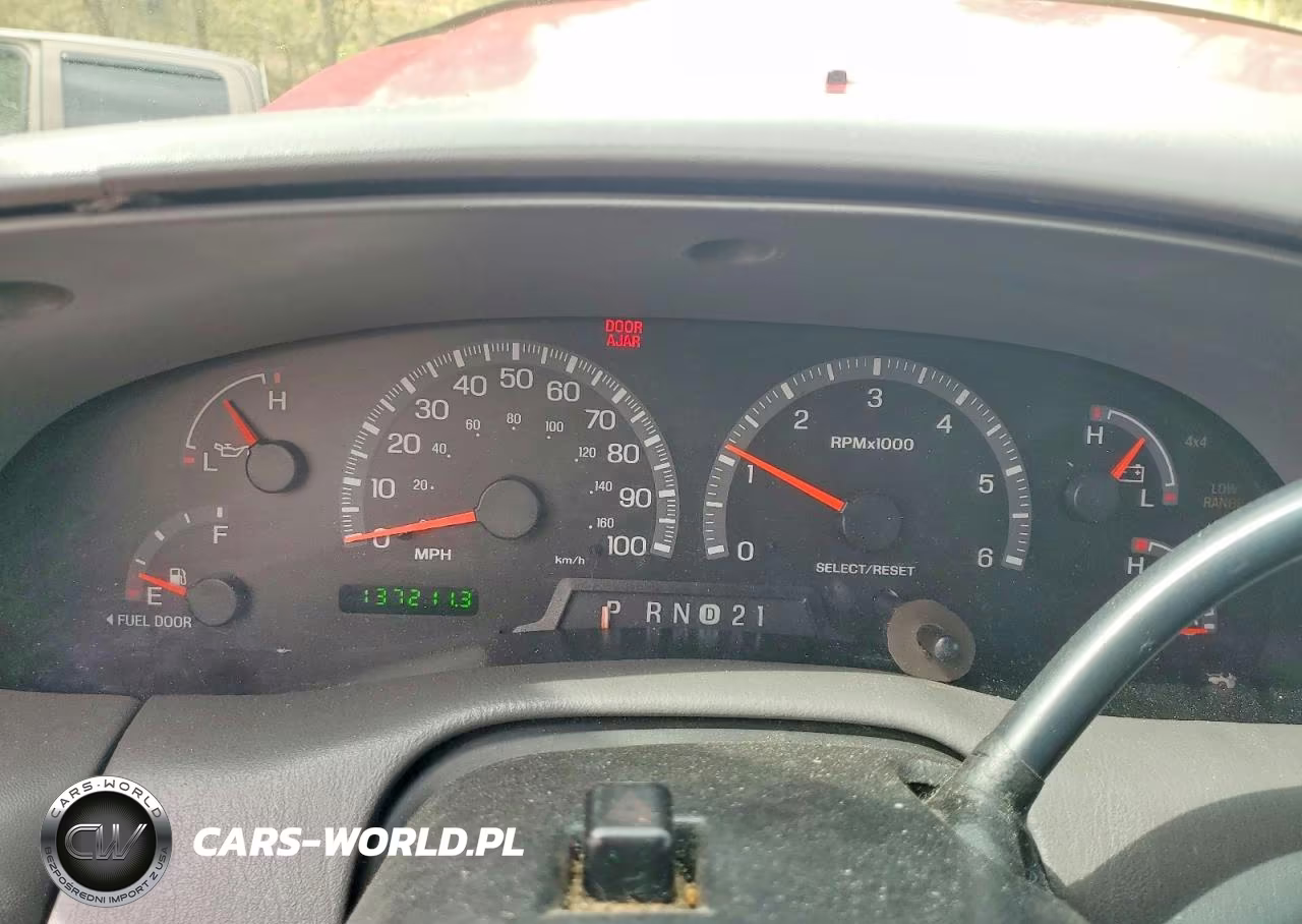 1999 Ford F150 VIN:2FTRX18W4XCA24628 - 9