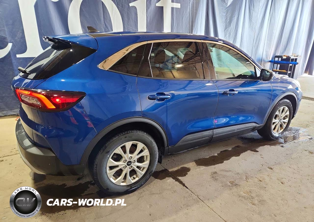 2023 Ford Escape Active VIN:1FMCU0GN0PUA18032 - 3
