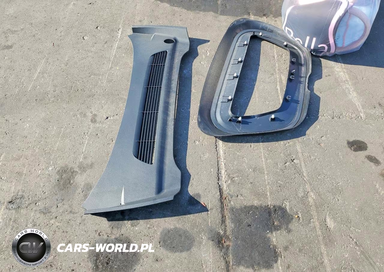 2025 Tesla Model Y VIN:7SAYGDED8SF241748 - 12