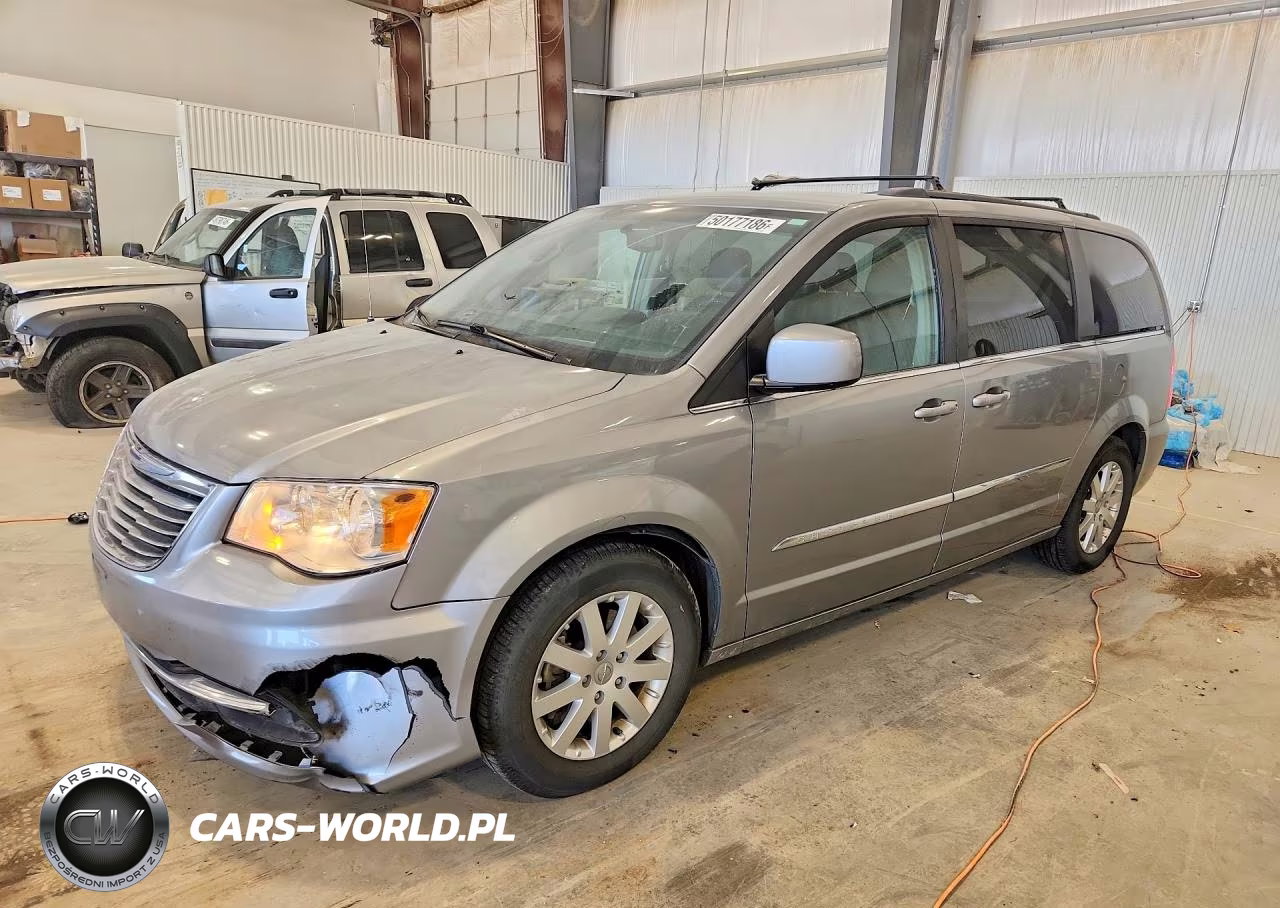 2016 Chrysler Town & Country Touring