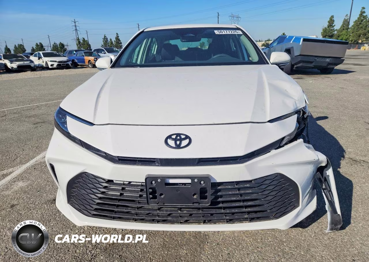 2026 Toyota Camry Le VIN:4T1DAACK2TU224736 - 5