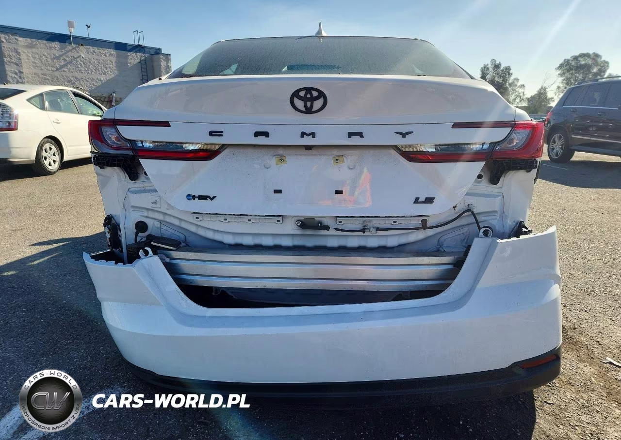 2026 Toyota Camry Le VIN:4T1DAACK2TU224736 - 6