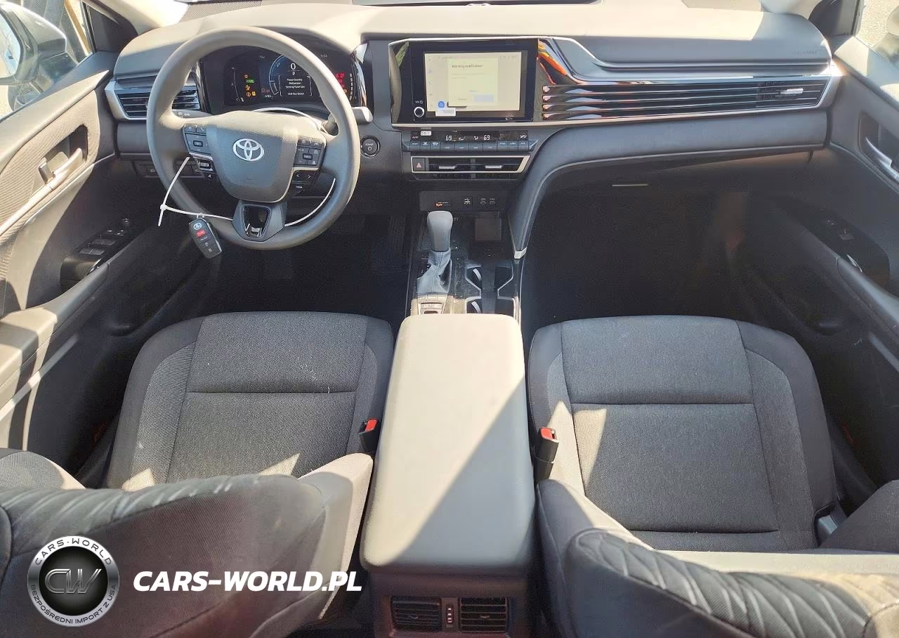 2026 Toyota Camry Le VIN:4T1DAACK2TU224736 - 8