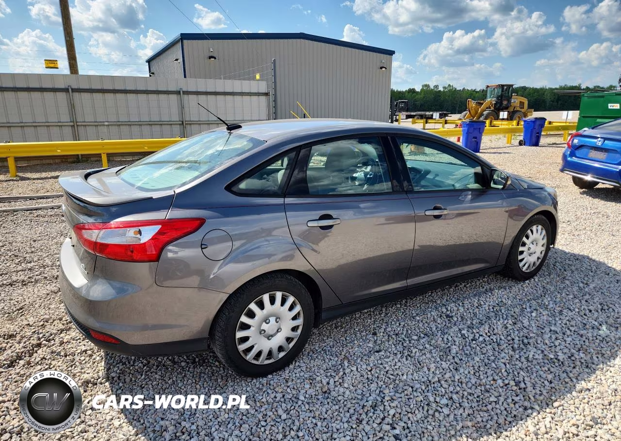 2013 Ford Focus Se VIN:1FADP3F29DL312030 - 3