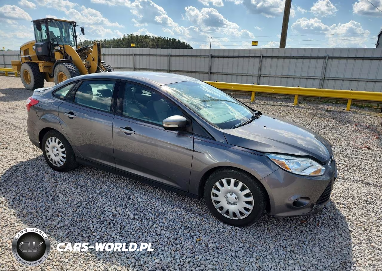 2013 Ford Focus Se VIN:1FADP3F29DL312030 - 4