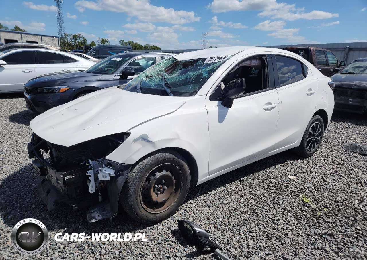 2019 Toyota Yaris L – zdjęcie 1 z 13