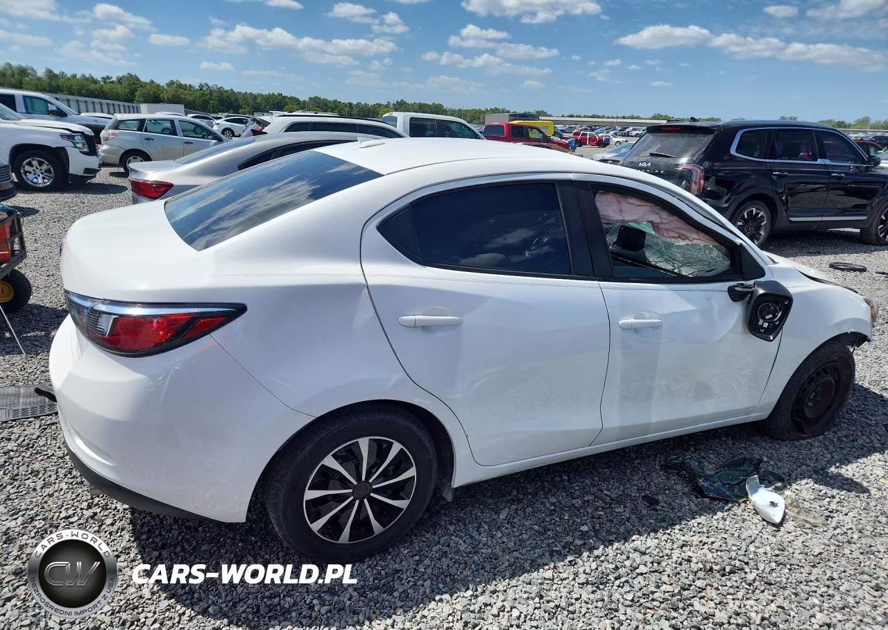 2019 Toyota Yaris L VIN:3MYDLBYV3KY528419 - 3