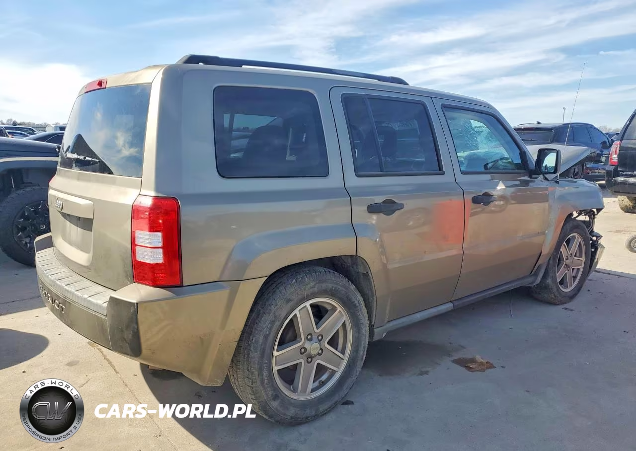 2008 Jeep Patriot Sport VIN:1J8FT28W98D711991 - 3