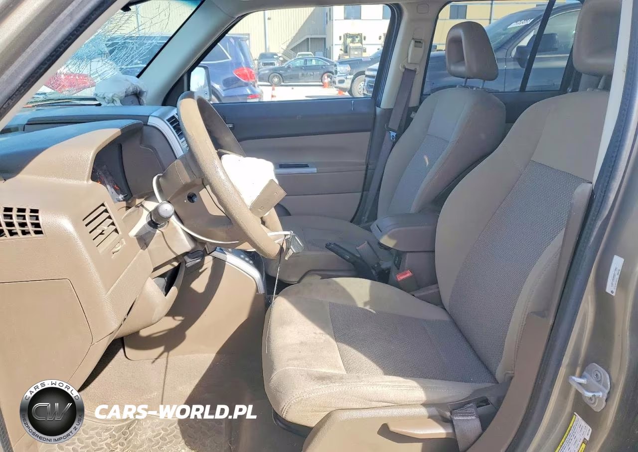 2008 Jeep Patriot Sport VIN:1J8FT28W98D711991 - 7
