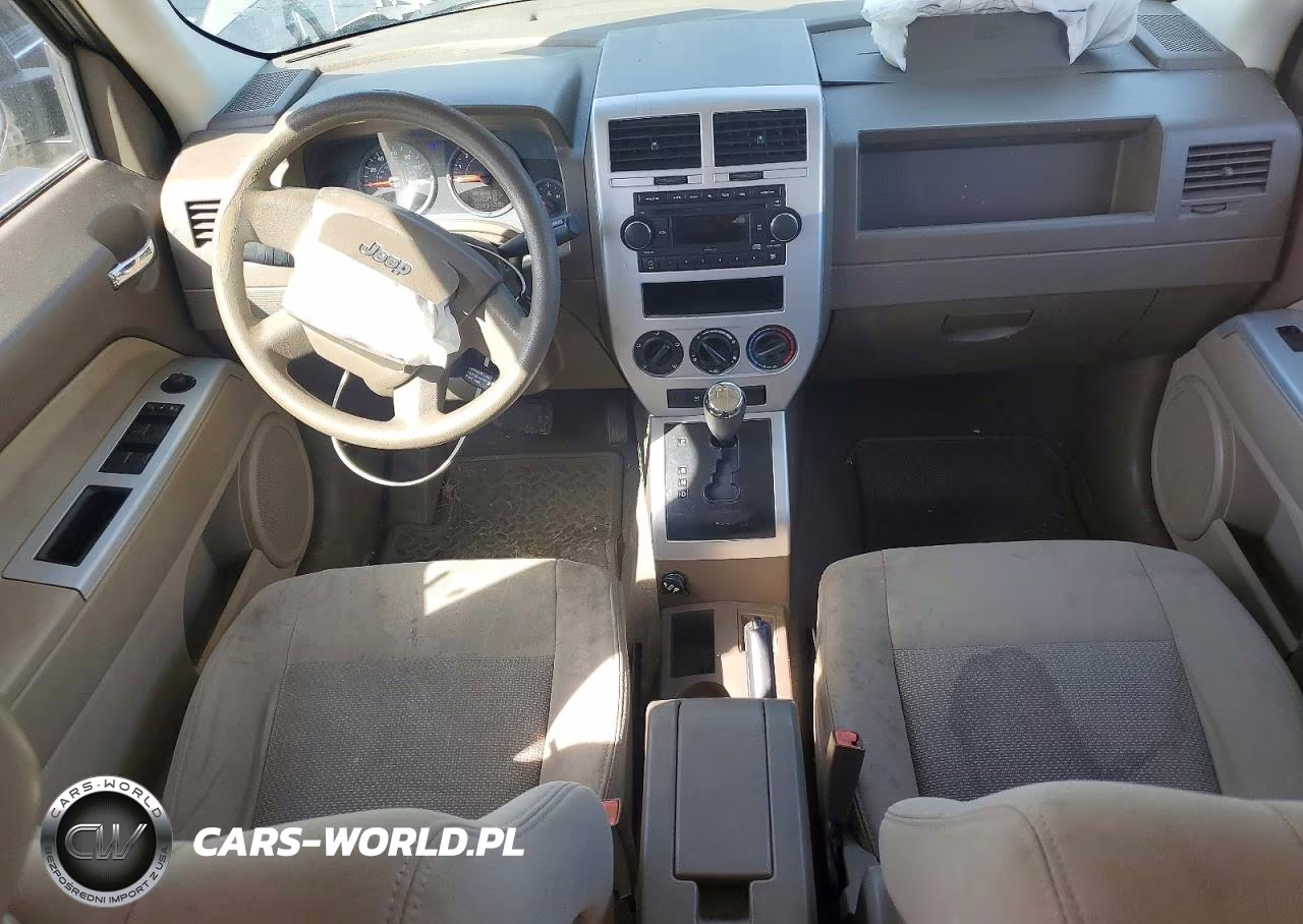 2008 Jeep Patriot Sport VIN:1J8FT28W98D711991 - 8
