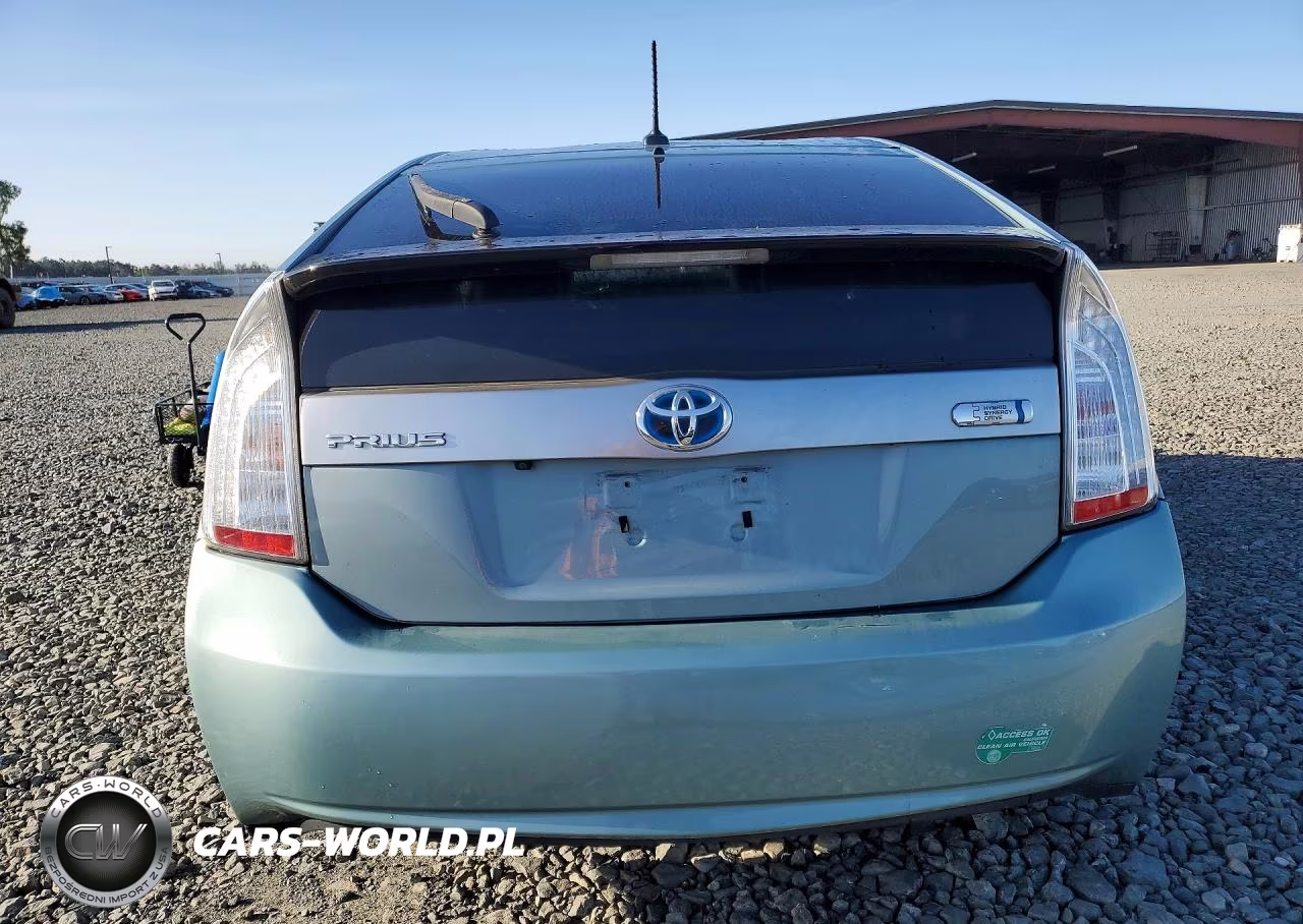 2015 Toyota Prius Plug-In Hybrid Advanced VIN:JTDKN3DP2F3074000 - 6
