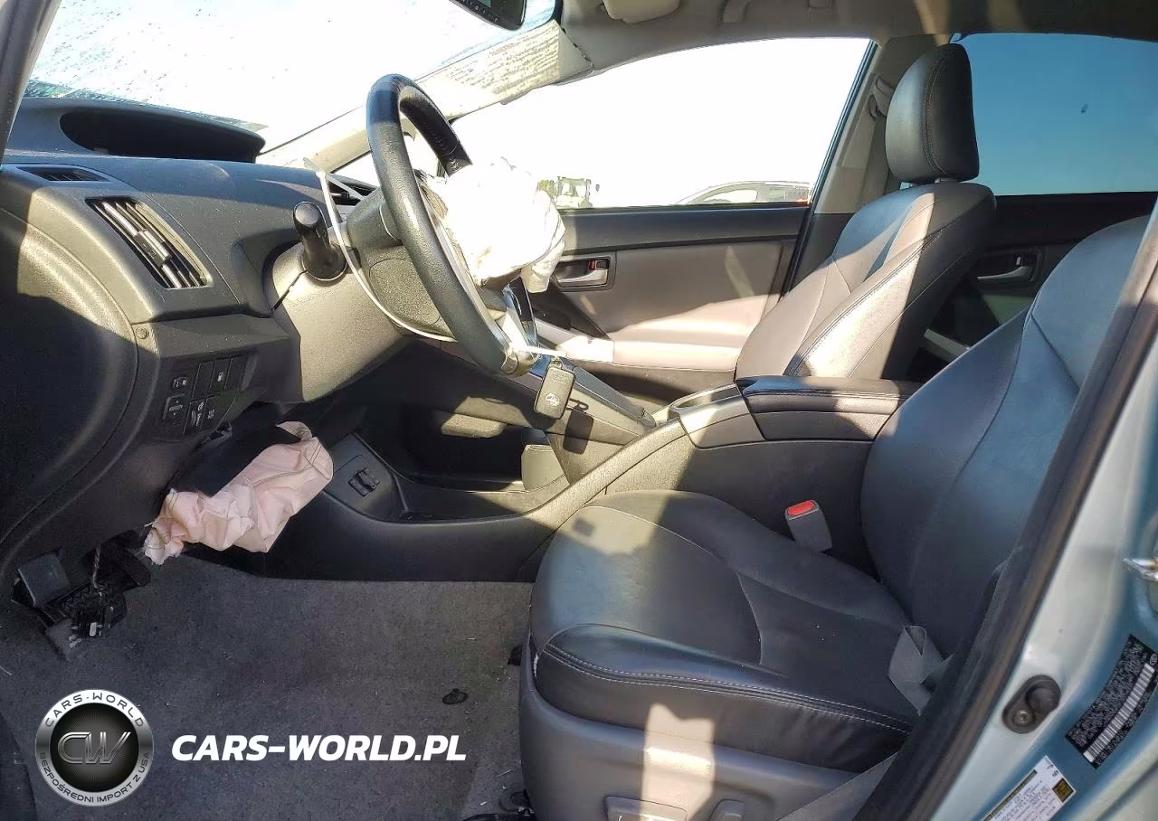 2015 Toyota Prius Plug-In Hybrid Advanced VIN:JTDKN3DP2F3074000 - 7