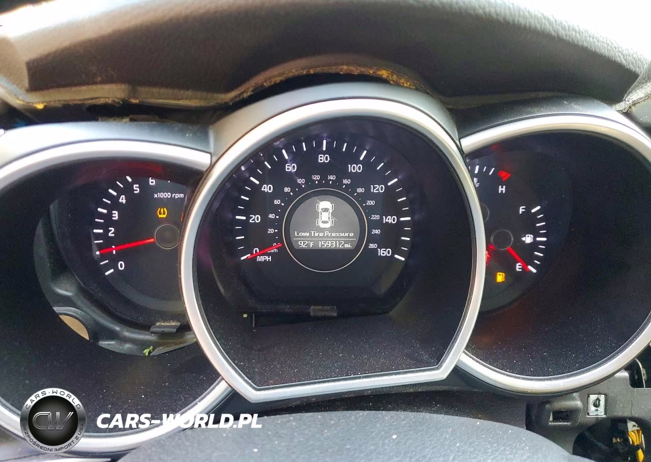 2015 Kia Optima Lx VIN:KNAGM4A75F5628084 - 9